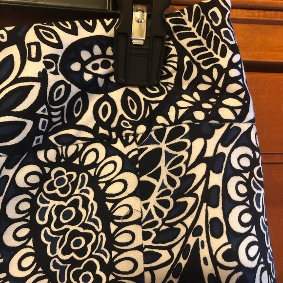 Ann Taylor Black and White Skirt Size 6 - Picture 2 of 5